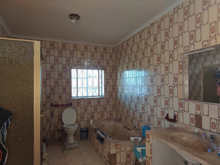 4 Bedroom Property for Sale in Thomas Gamble Eastern Cape